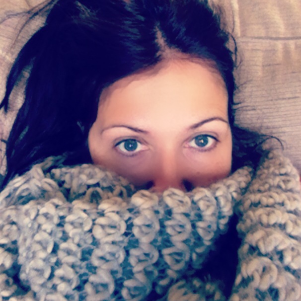 blueskygirlie in a infinity scarf via always a blue sky girl blog